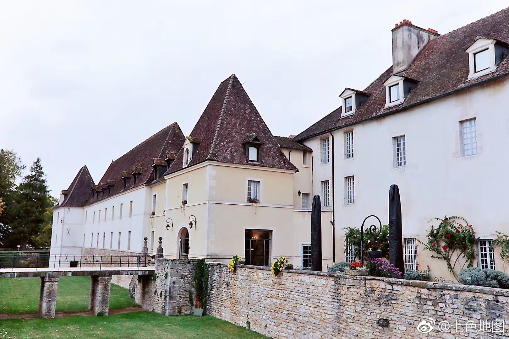 关于第戎主场不敌尼斯，遭遇连败厄运的信息